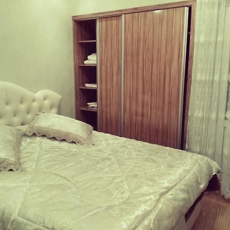 Tamar'S Apartment On Inasaridze 7A บาทูมิ ภายนอก รูปภาพ