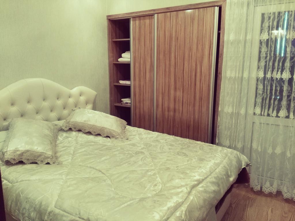 Tamar'S Apartment On Inasaridze 7A บาทูมิ ภายนอก รูปภาพ