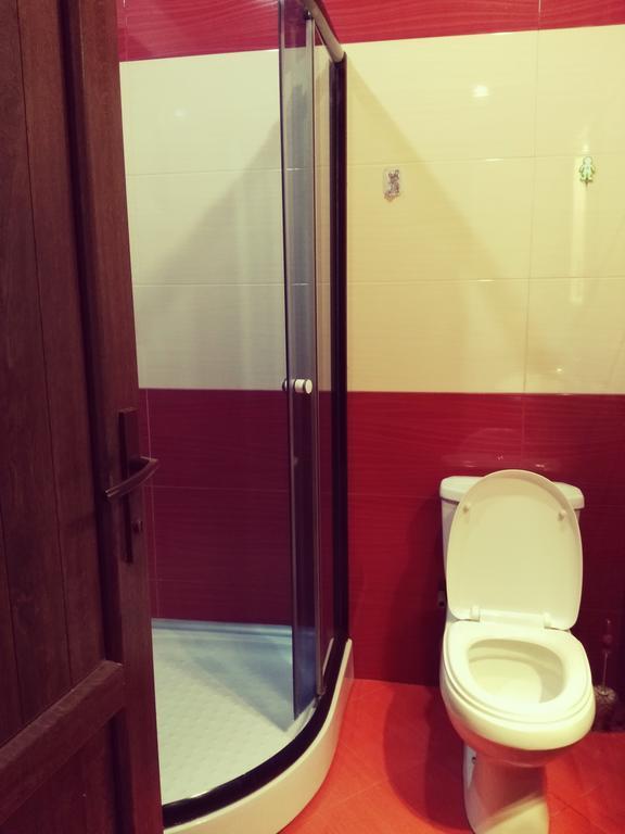 Tamar'S Apartment On Inasaridze 7A บาทูมิ ภายนอก รูปภาพ
