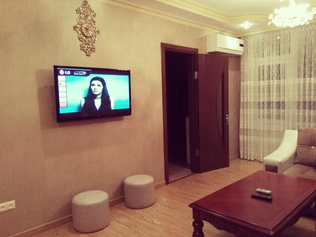 Tamar'S Apartment On Inasaridze 7A บาทูมิ ภายนอก รูปภาพ