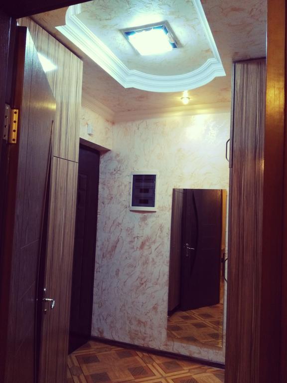 Tamar'S Apartment On Inasaridze 7A บาทูมิ ภายนอก รูปภาพ